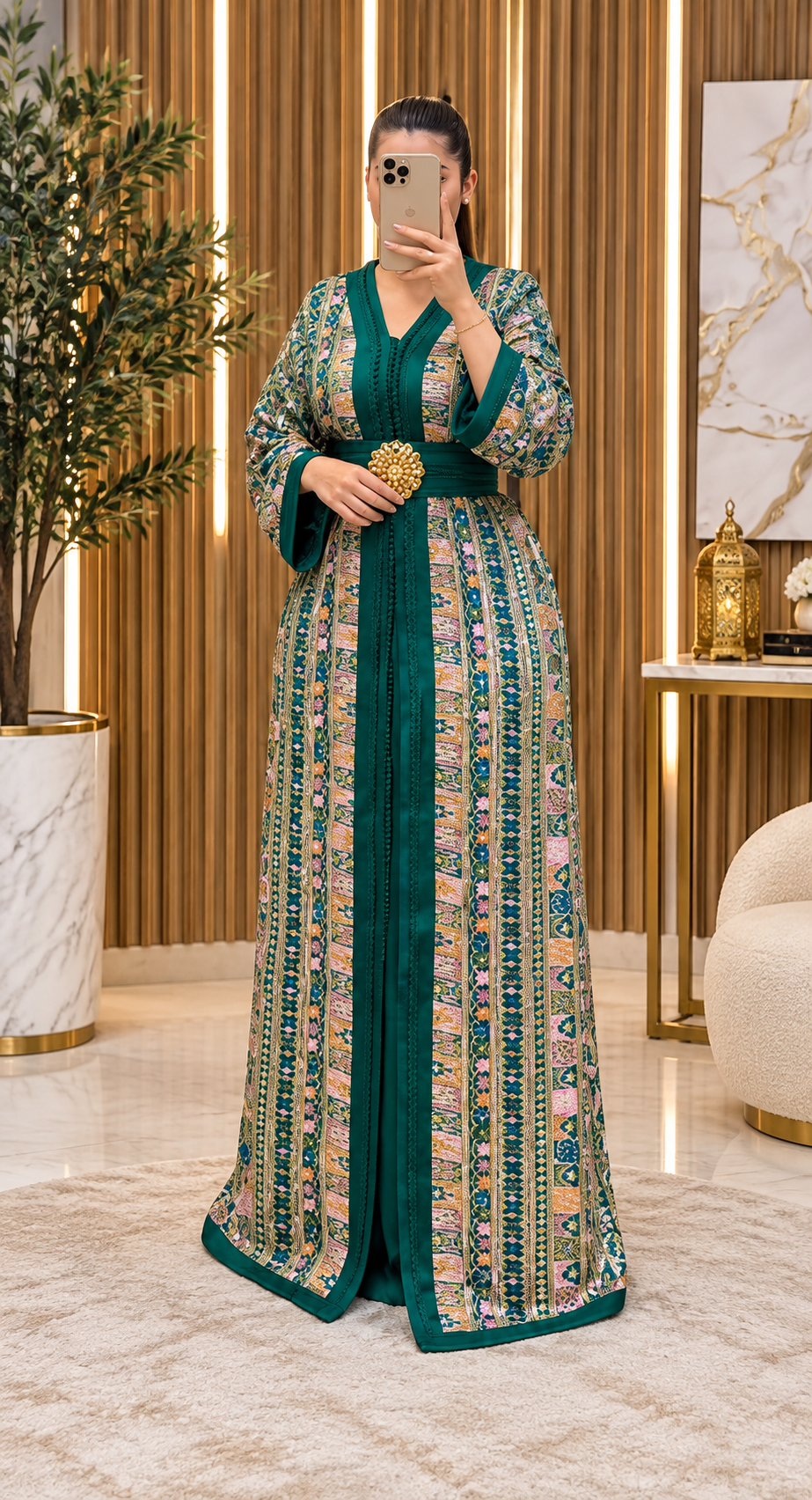 Leila elegante Takchita