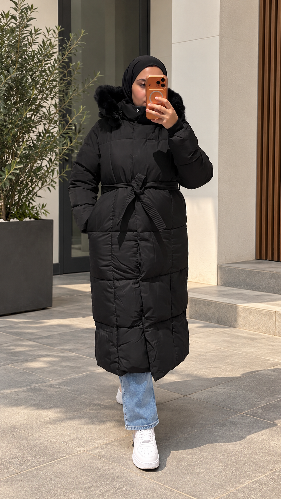 Rania langes Mantel