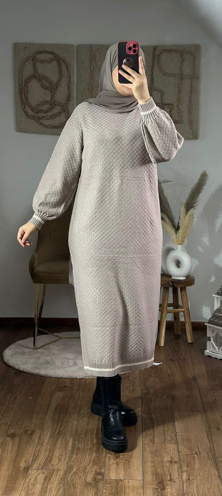 Langes strickkleid in taupe