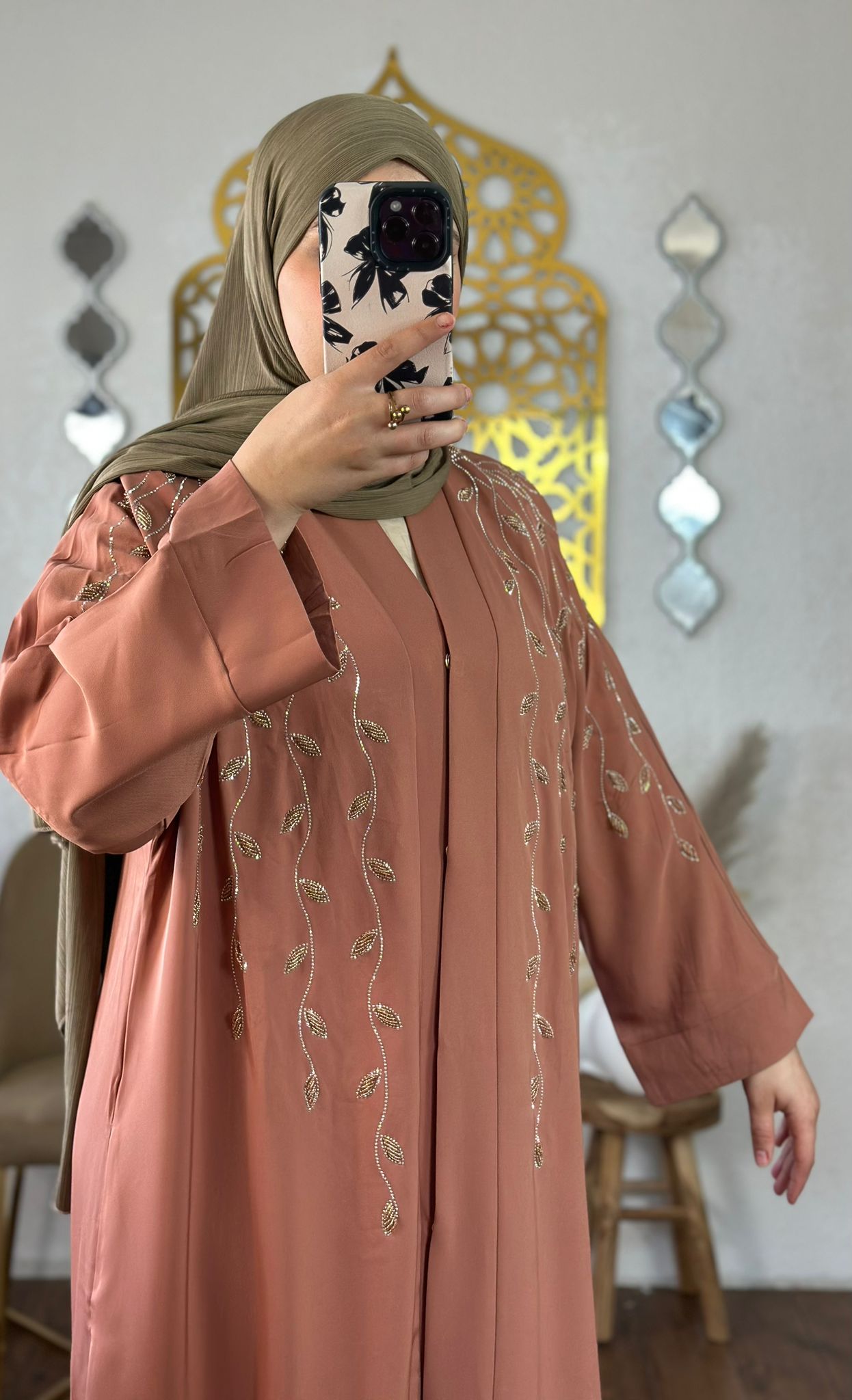 Sylias luxuriöse Abay