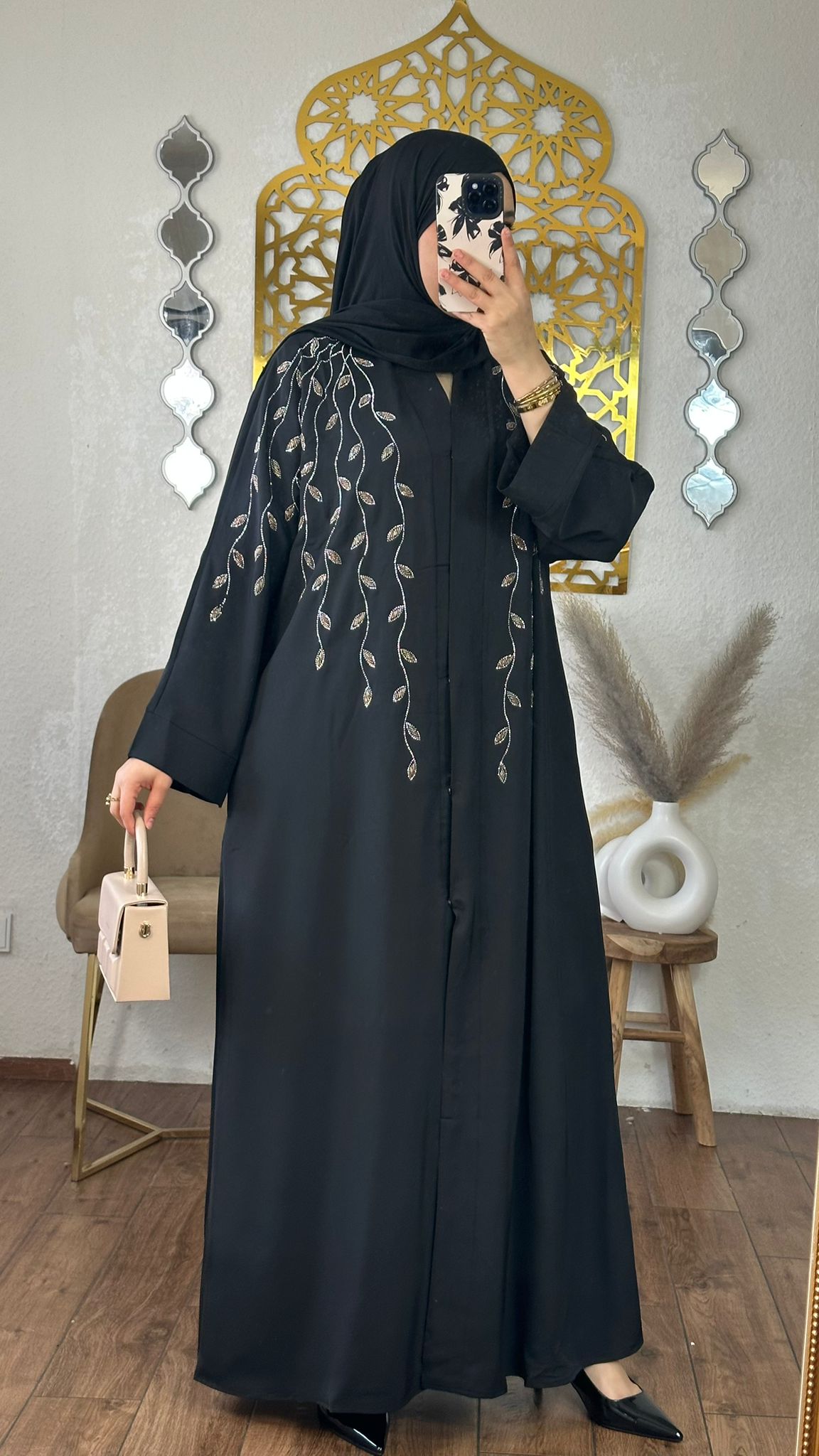 Sylias luxuriöse Abay