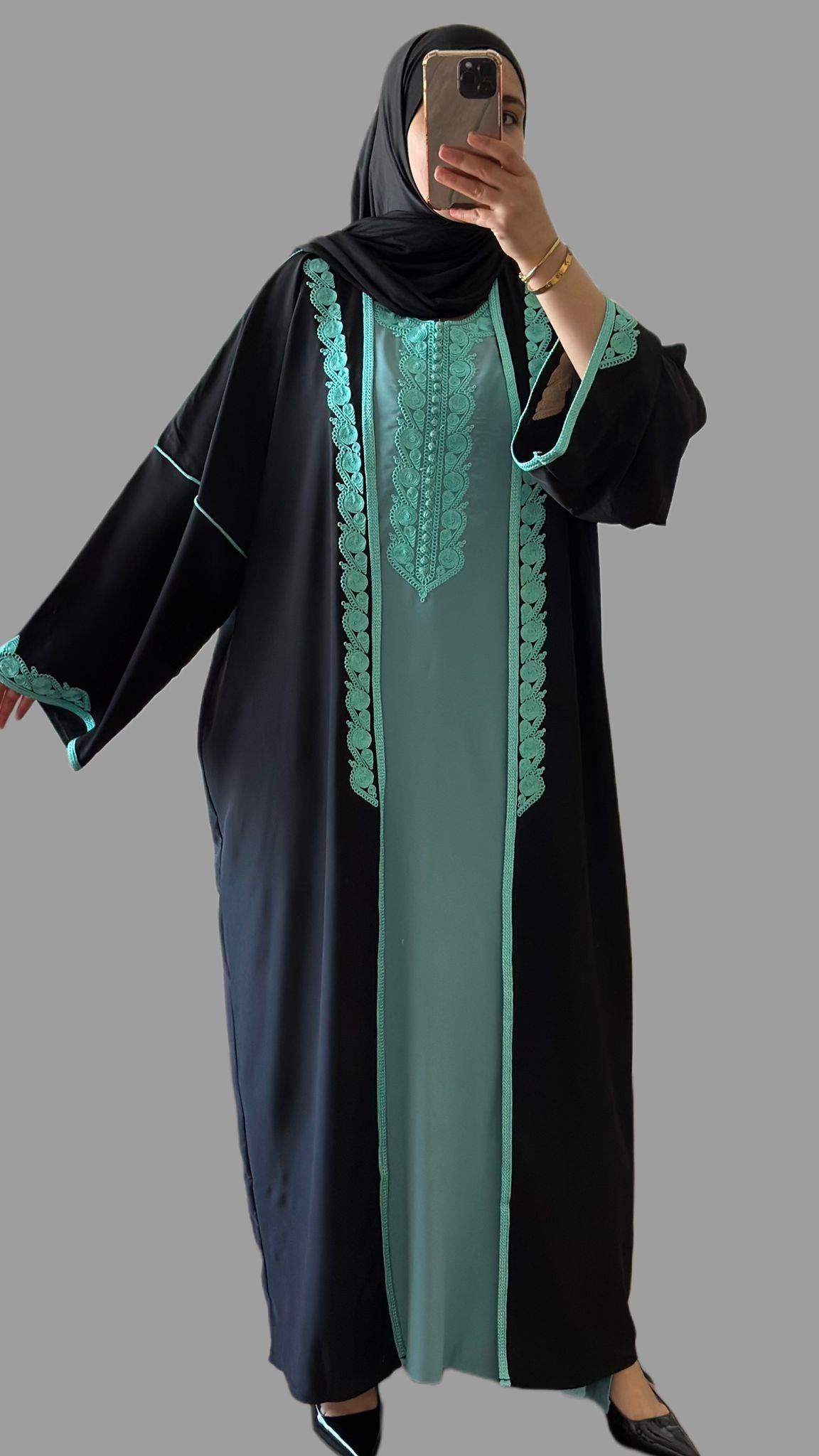 traditionelle zweiteilege Abaya