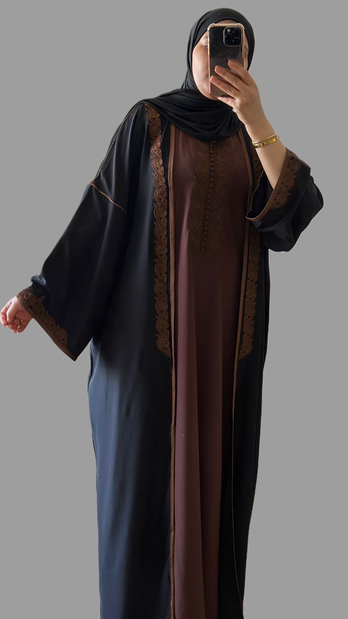 Traditionelle zweiteilege abaya