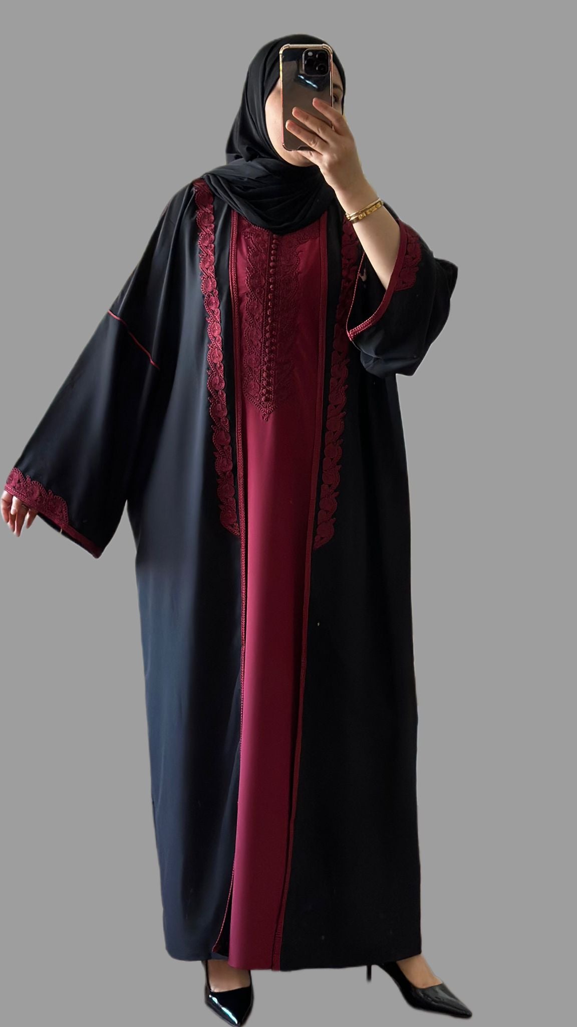 Traditionelle zweiteilege Abaya