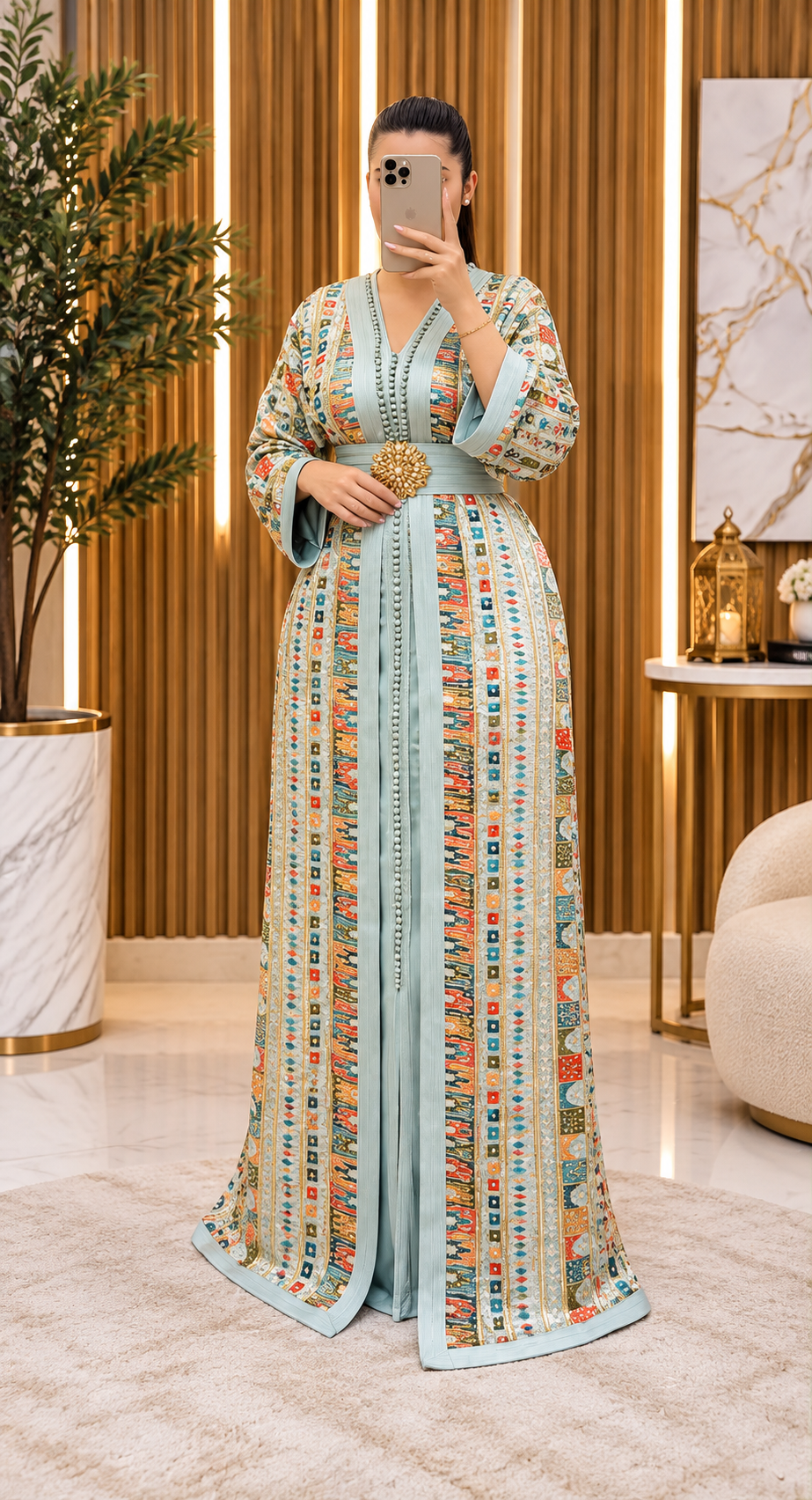 Leila elegante takchita