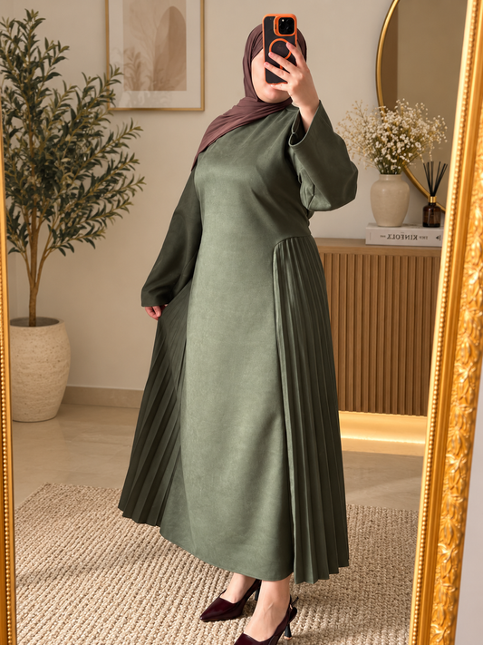 Elegante leder kleid olivengrun