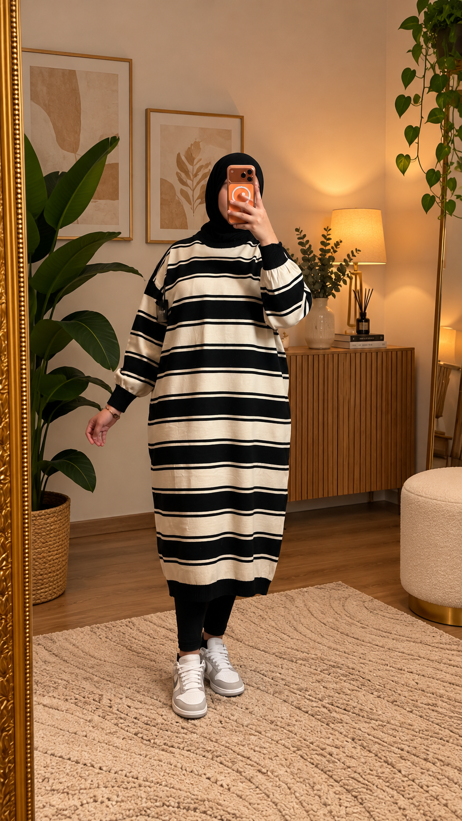 SAMA Gestriftes oversize-strickkleid in schwarz
