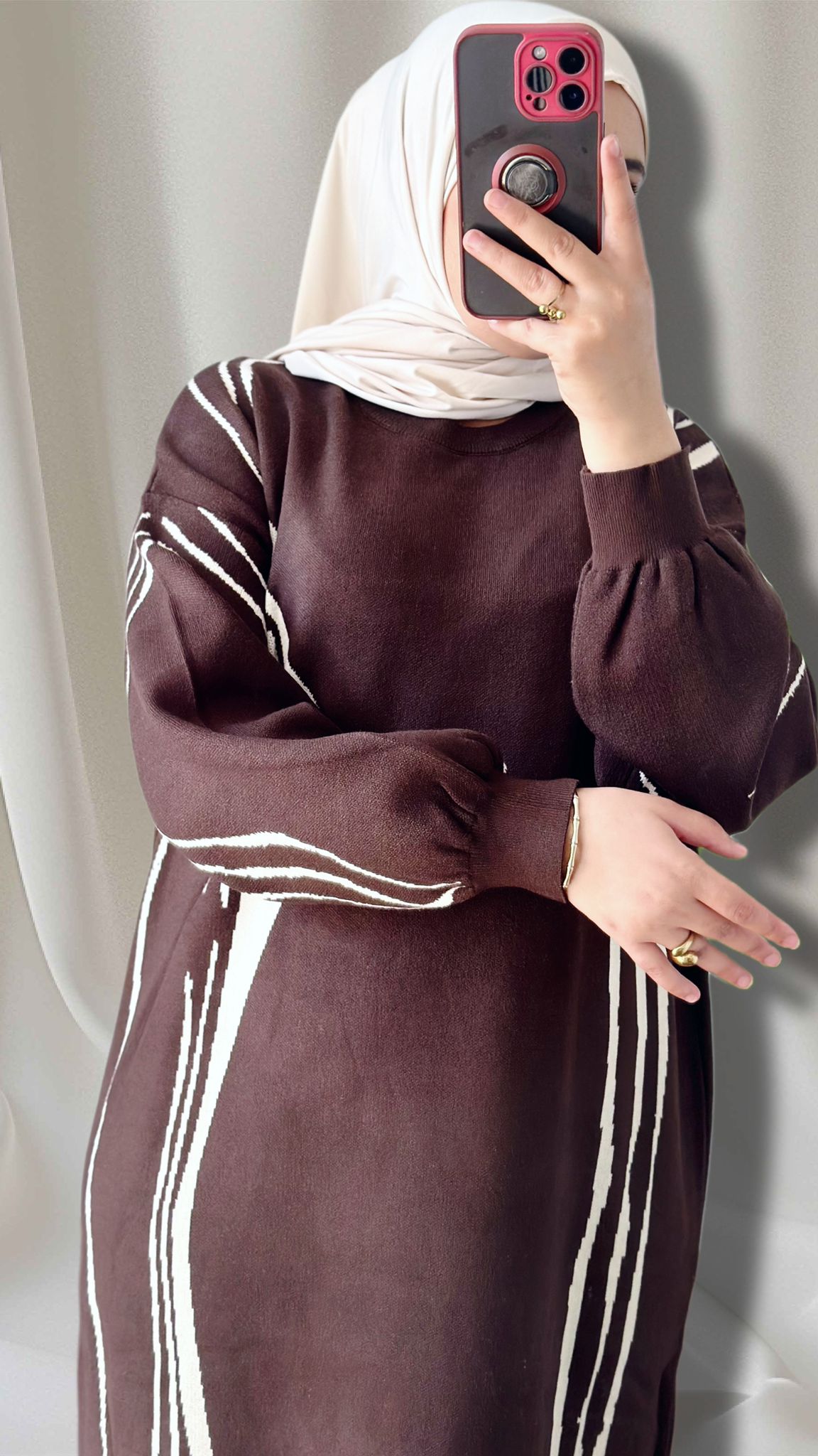LAYNAs Kleid in braun