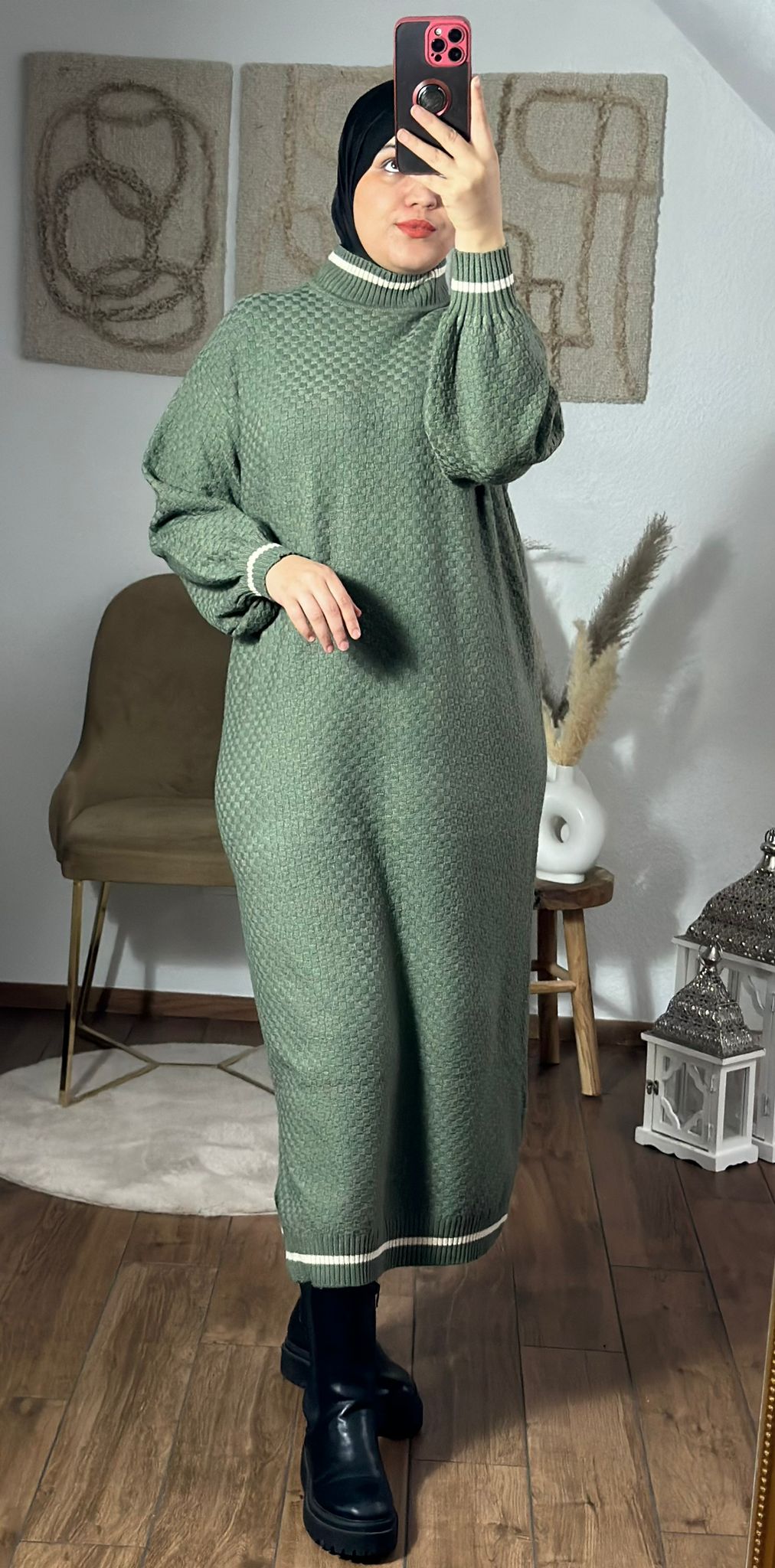 LAMIAs  strickkleid in grun