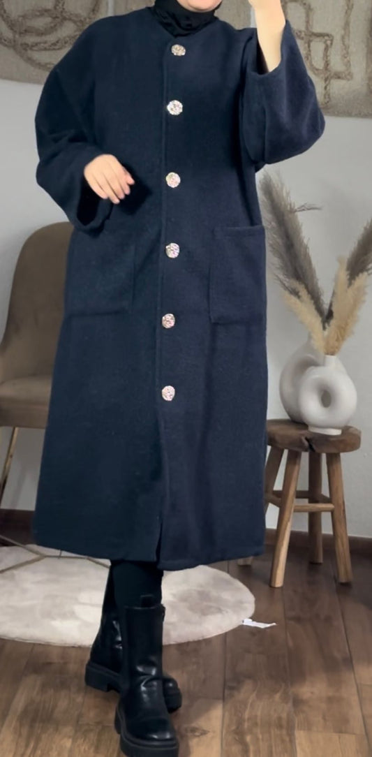 YAMNAs Langer Wintermantel mit großen Knöpfen und Vordertaschen