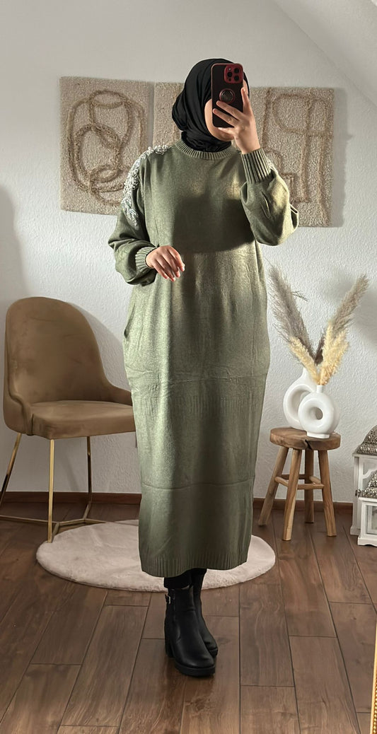 Winterglanz mit Schulter-Details-Elegant &amp;Modern