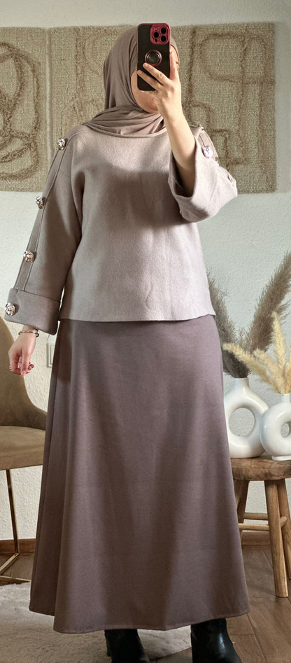 MARYAs eleganter Damenstrickpullover in einem hellen Taupe