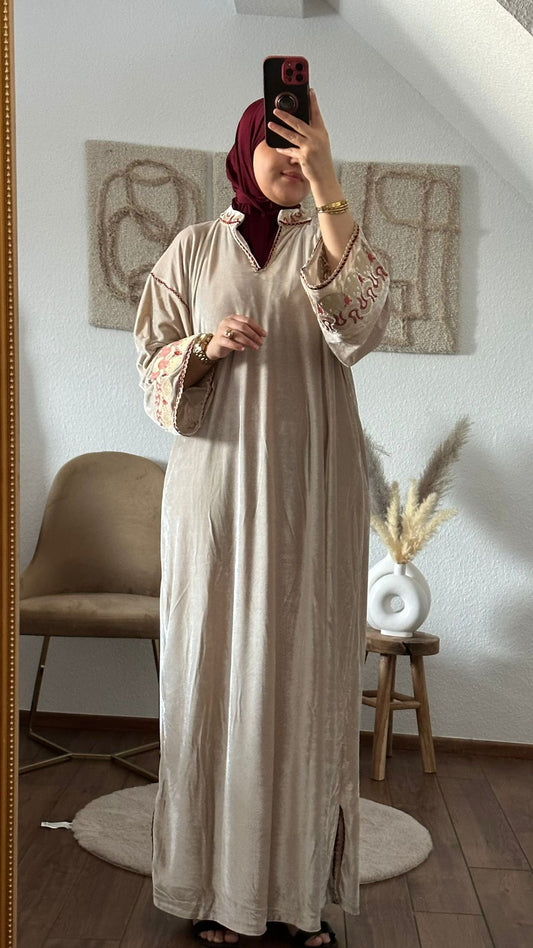 Orientalisches Kaftankleid in bieg