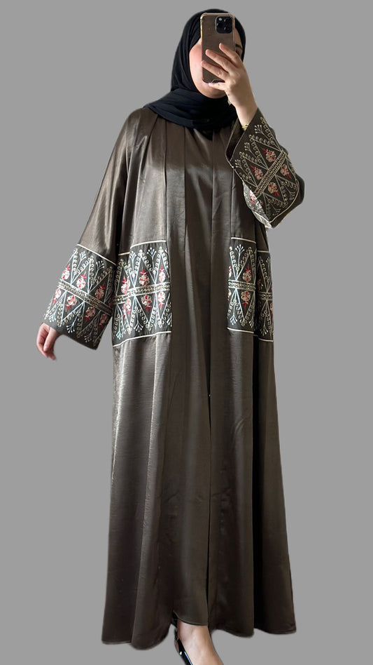 Two-piece abaya made from luxurious fabric