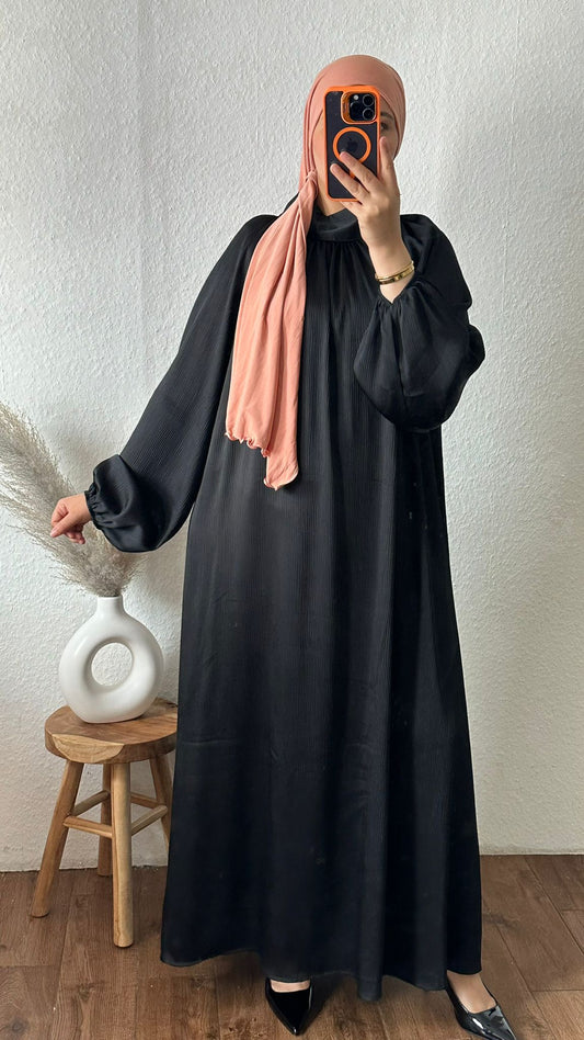 Lina maxikleid in der farbe schwarz