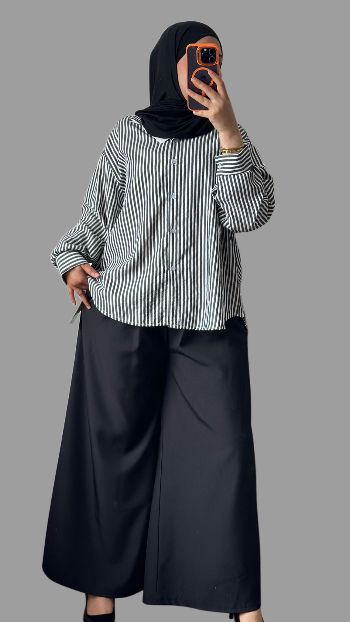 Gestreifte bluse mit weitem Hosen-look