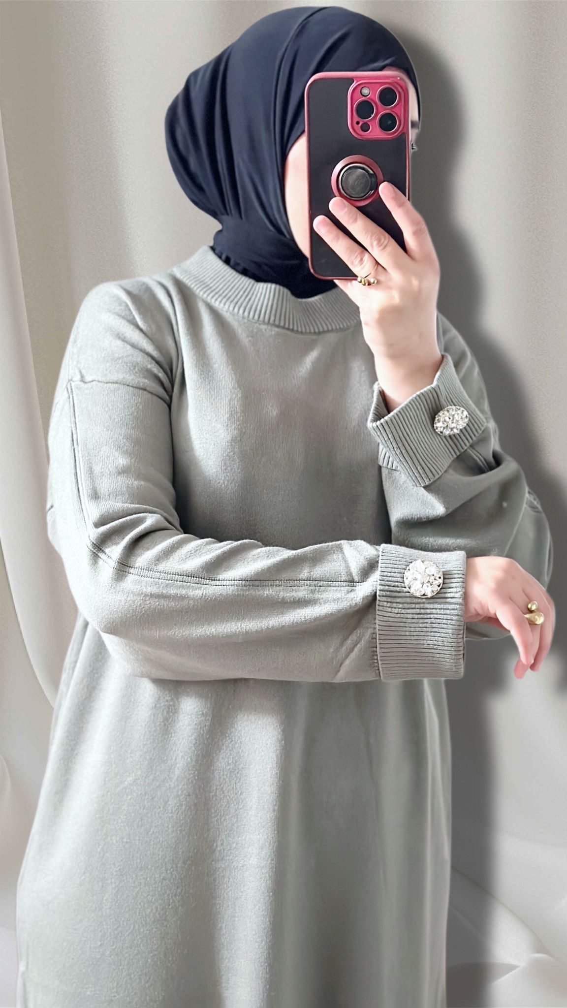 LAYANs lang kleid